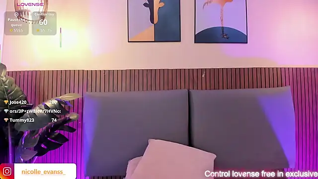 Czat XXX na żywo – NicolleeEvanss
