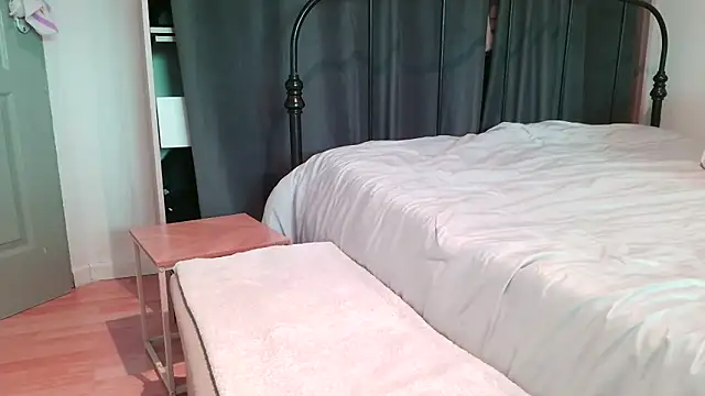 serena__vedette's Webcam Show