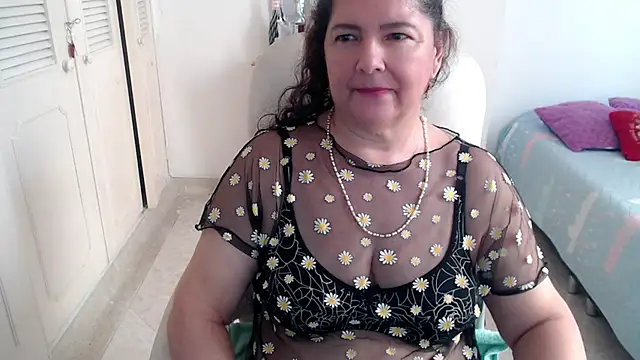 leonela_69: онлайн-секс-чат