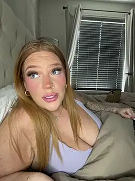 CurvyGirlMyla Show Webcam