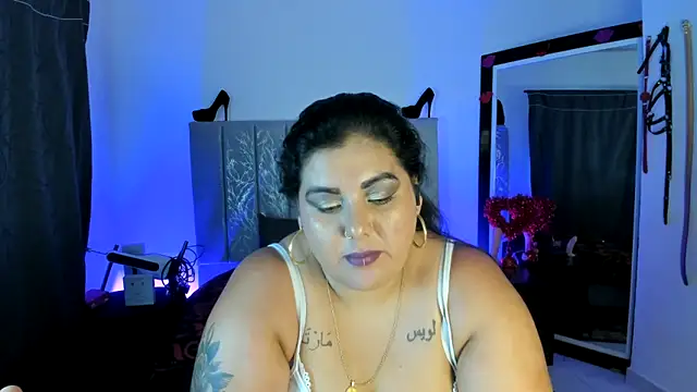 AndreaKinky Adlı Modelin Canlı XXX Sohbeti