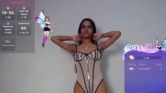 Онлайн чат XXX queen_adhara