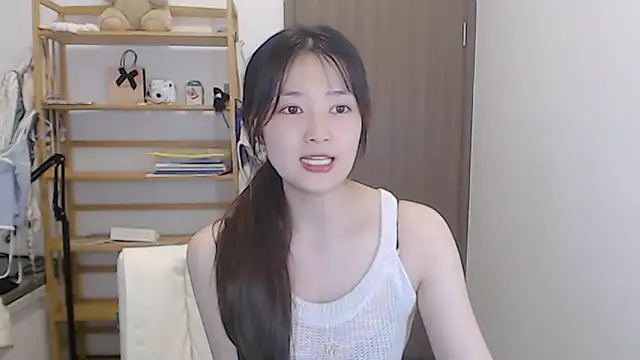 Mimi-cnbabyのライブXXXチャット