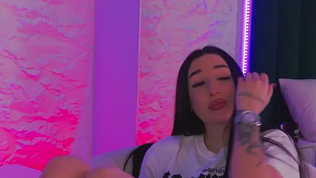 Luna_Olsen Chat XXX in diretta