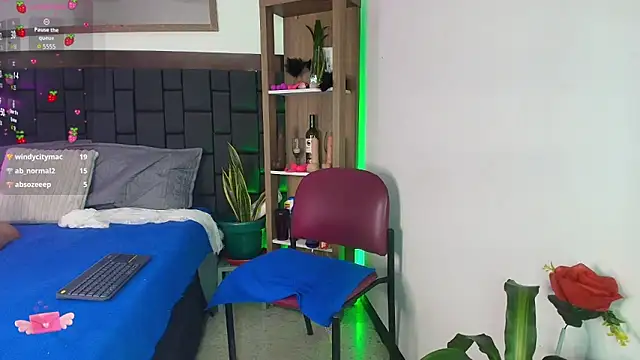 EllenaBoobs_ 现场XXX聊天