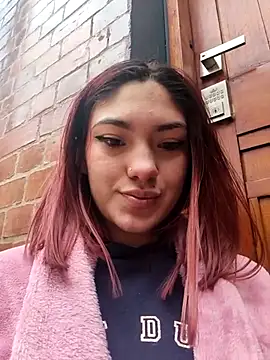 Chat +18 de Victoria_Beaumont ao vivo