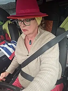 Hot-Muci – webcam-show