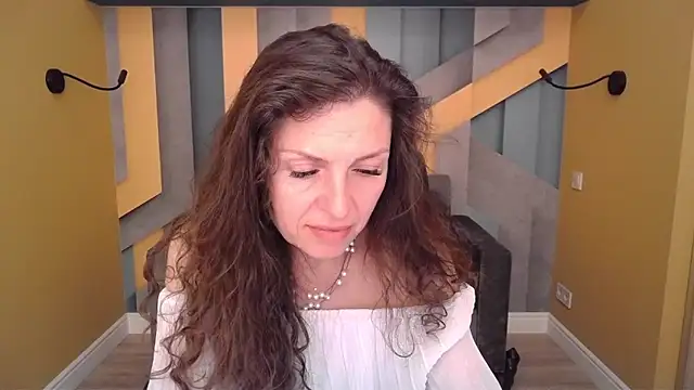 Chat +18 de EllaLong ao vivo