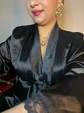 دردشة Zeynep-Lahsen الجنسية المباشرة