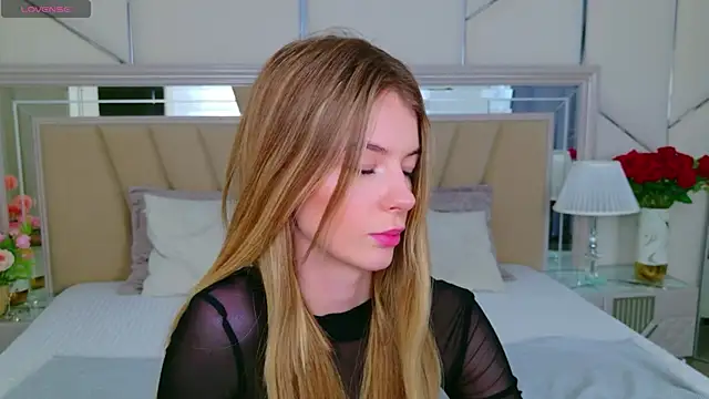 MeganMour Adlı Modelin Web Kamerası Şovu