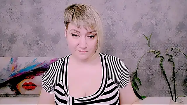 Djullia – Naživo XXX chat