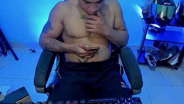 Вебкам-шоу zeus_7777