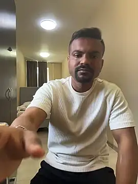 bhagihero Chat XXX in diretta