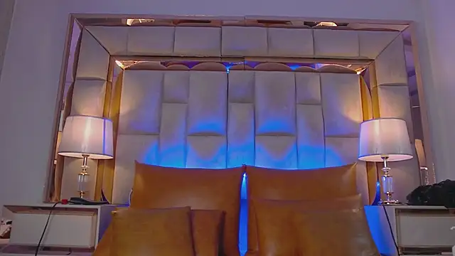 Chat +18 de ValentinaBreats ao vivo