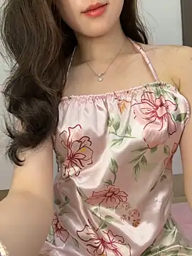 Pokazy przed kamerką – meimei_x