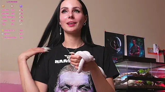 YaraAveiri Adlı Modelin Canlı XXX Sohbeti