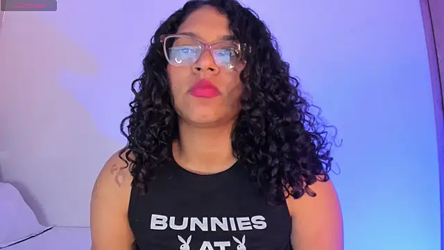 iriss_25 Adlı Modelin Canlı XXX Sohbeti