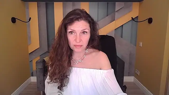 Онлайн чат XXX EllaLong