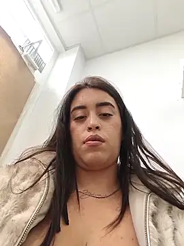 Chat +18 de MissNyraSecret ao vivo