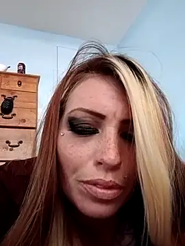 UrBRat Live XXX-chat