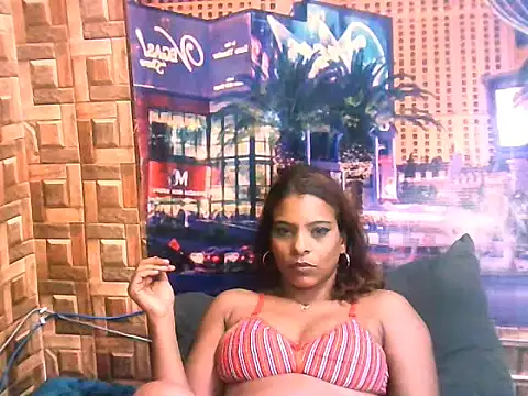 IndianSexyAss' Live XXX Chat