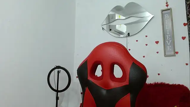 sven_fox723: διαδικτυακό σόου στην κάμερα