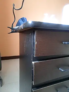 Ally-cutee Adlı Modelin Canlı XXX Sohbeti