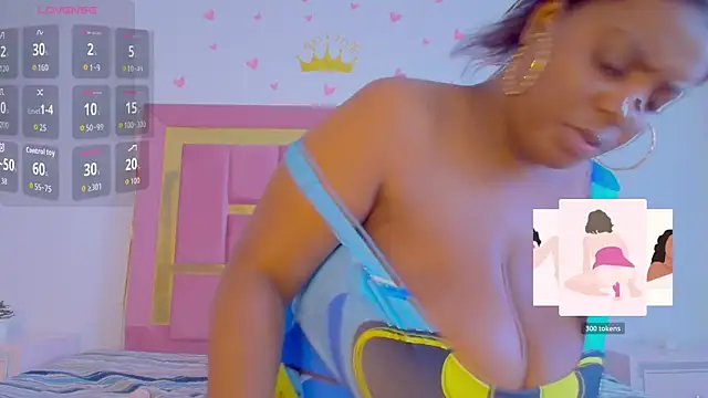 PenelopeBoobss Show in webcam