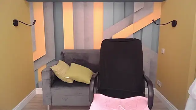 EllaLong Chat XXX in diretta