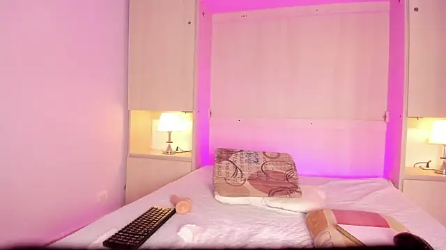 TessaLowe: онлайн-секс-чат