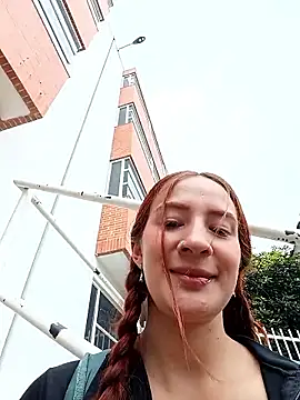 Show de Samyra_Biker12 na webcam