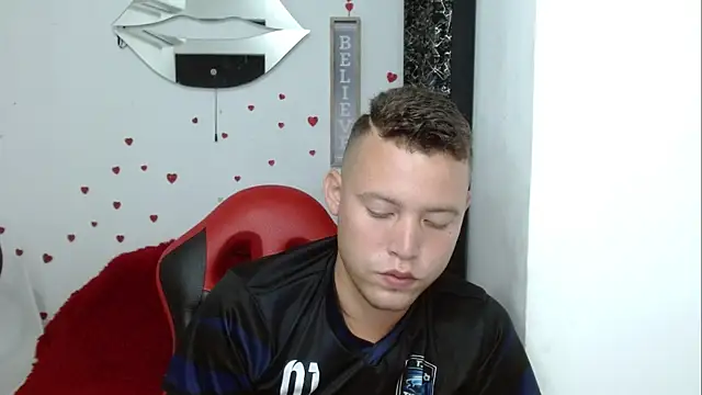 sven_fox723 Show Webcam