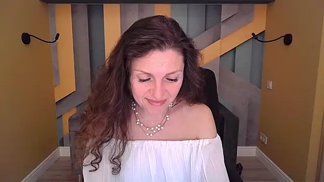 EllaLong's Live XXX Chat