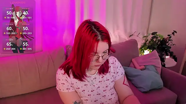 Alice_Kitagawa Show in webcam