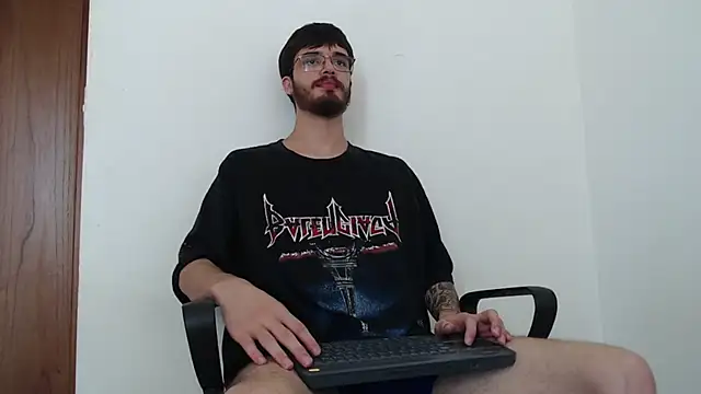 Show modela joseh0se na web-kameri