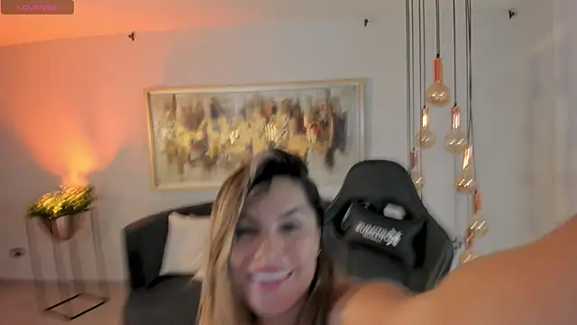 แชท XXX สดของ KylaMorrison