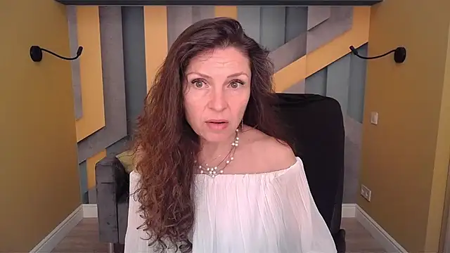 EllaLong's Live XXX Chat