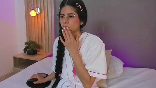 دردشة carlina_15 الجنسية المباشرة