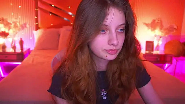 CuteeFoxy's Live XXX Chat