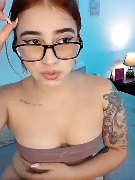 martina_connor1's Live XXX Chat