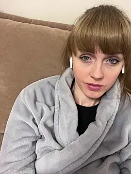 Kamilochka2951 现场XXX聊天