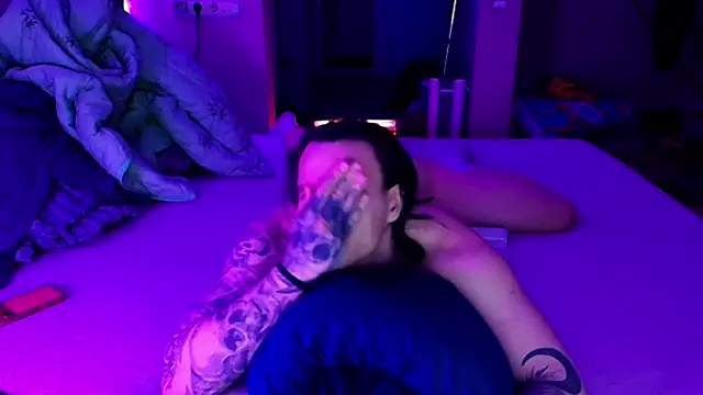 baphomet_from_ice: διαδικτυακό σόου στην κάμερα