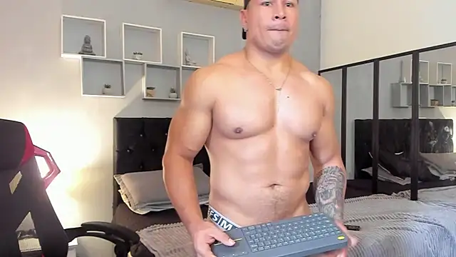 tyler_hank01's Live XXX Chat