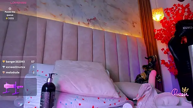 PixzyMartinez's Live XXX Chat