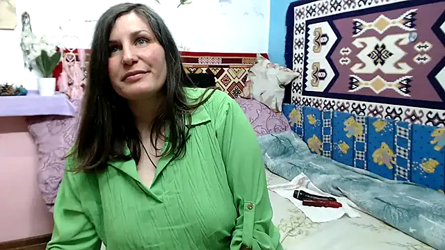 Adelinemilf Webcam show