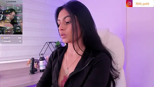 lilith_petit_n Live XXX chat