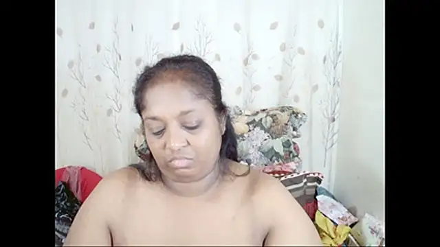 IndiantashaのライブXXXチャット