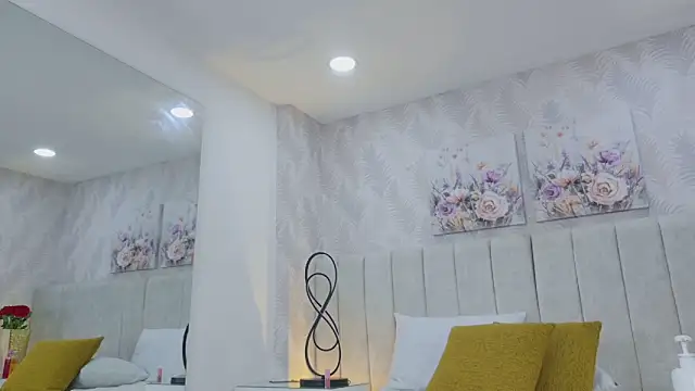 MeganCruzGB 即時 XXX 聊天