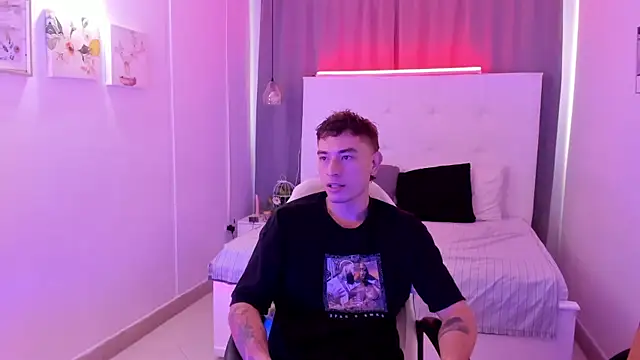 Thiago_2003_'s Live XXX Chat