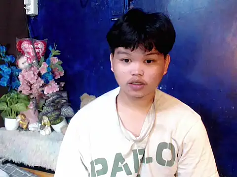 Pertunjukan Kamera Web Rain_cum